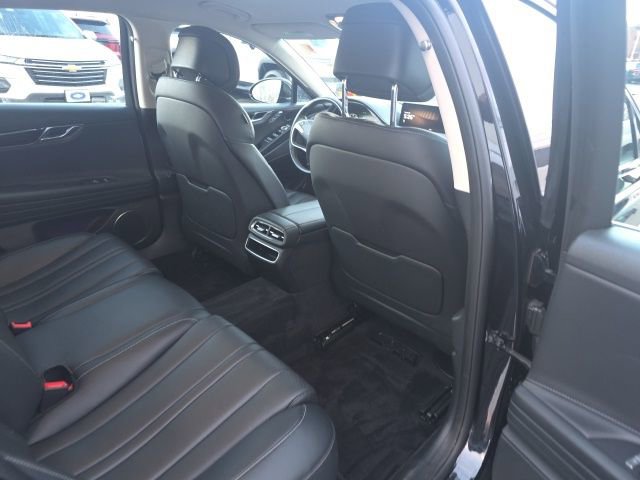 Used 2023 Genesis G80 2.5T image 13