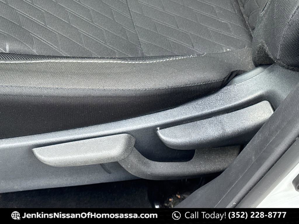 Certified 2024 Nissan Kicks SV image 32