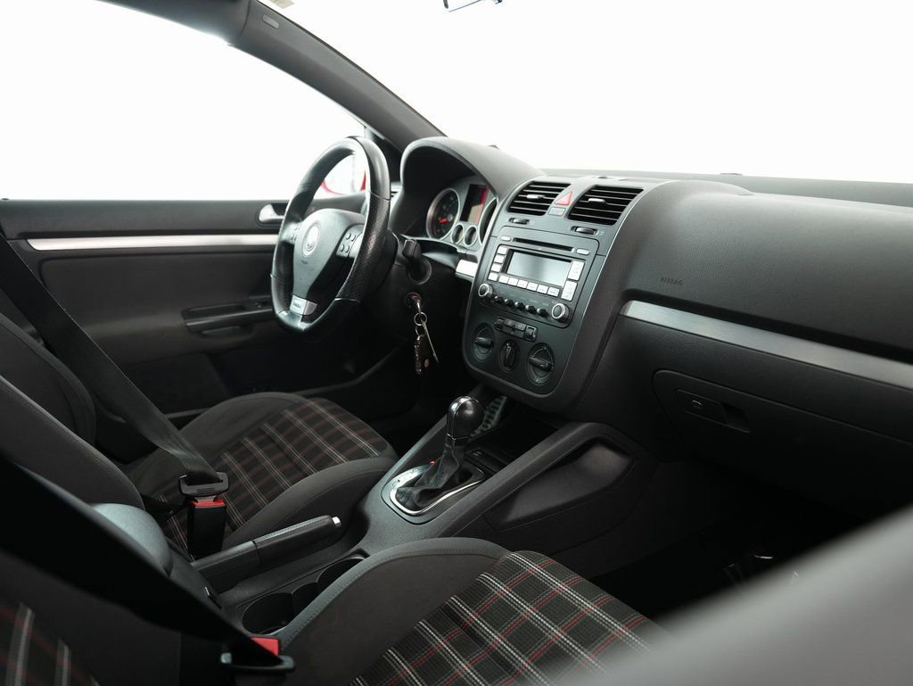 Used 2009 Volkswagen GTI 4-Door image 45