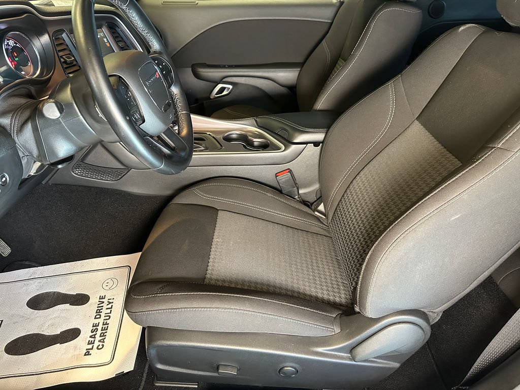 Used 2022 Dodge Challenger SXT AWD/4WD image 19