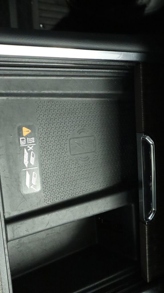 Used 2025 GMC Acadia Denali w/ Super Cruise Package image 47