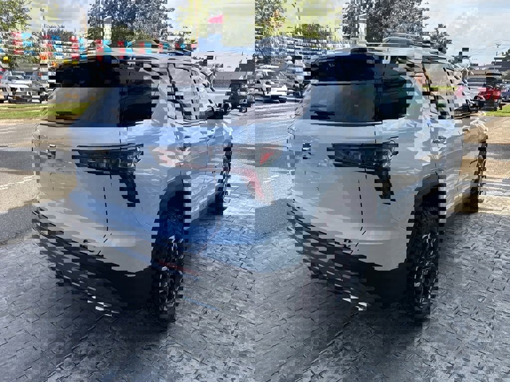 New 2026 Chevrolet Equinox ACTIV w/ Convenience Package III image 21