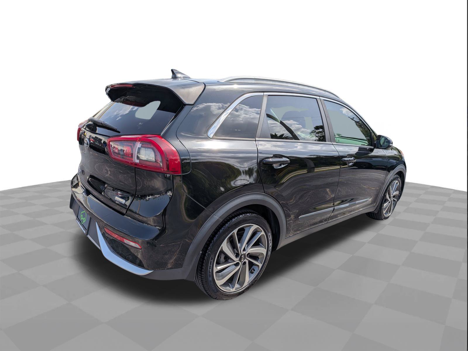 Used 2019 Kia Niro Touring w/ Paint Protection Film Package FWD image 4
