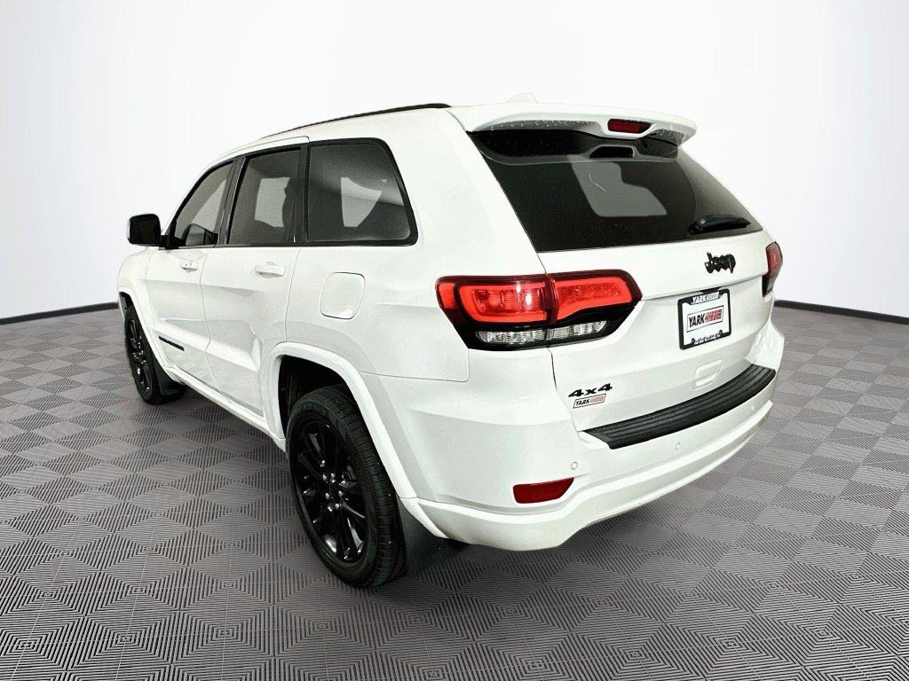 Certified 2020 Jeep Grand Cherokee Altitude AWD/4WD image 8