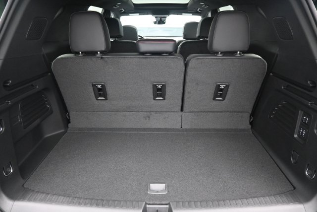 New 2027 Chevrolet Traverse RS AWD/4WD image 13