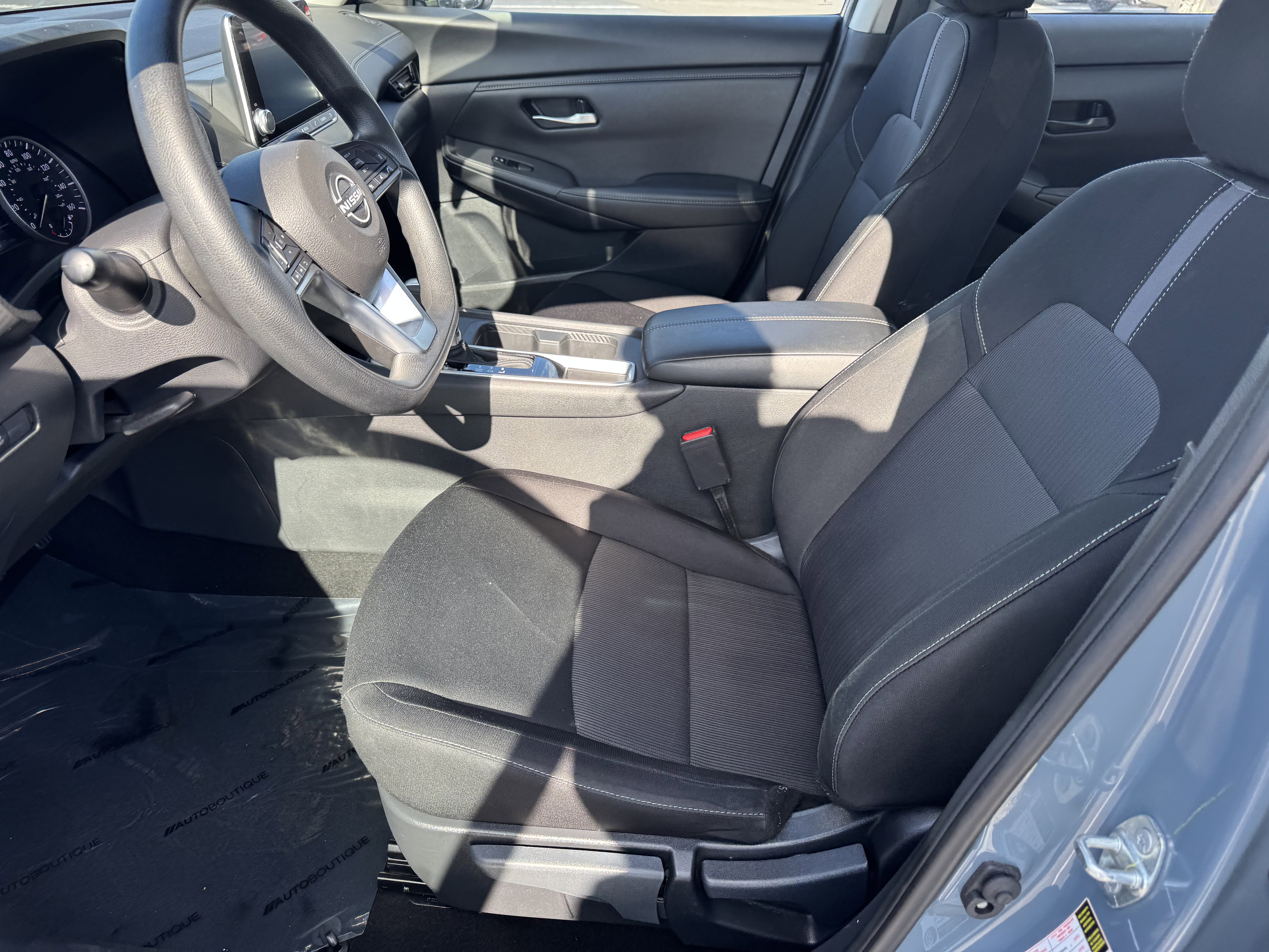 Used 2025 Nissan Sentra SV image 28