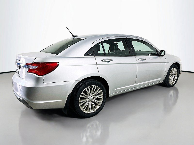 Used 2012 Chrysler 200 Limited w/ Sun/Sound Group FWD image 7