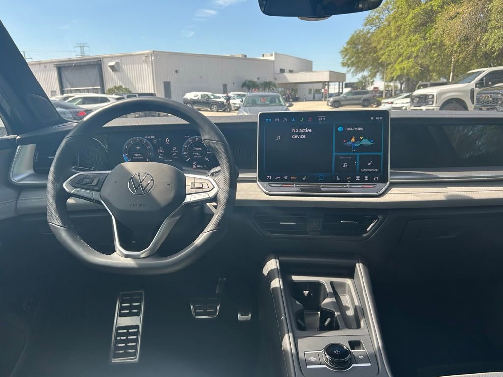 Certified 2025 Volkswagen Tiguan SE R-Line AWD/4WD image 53