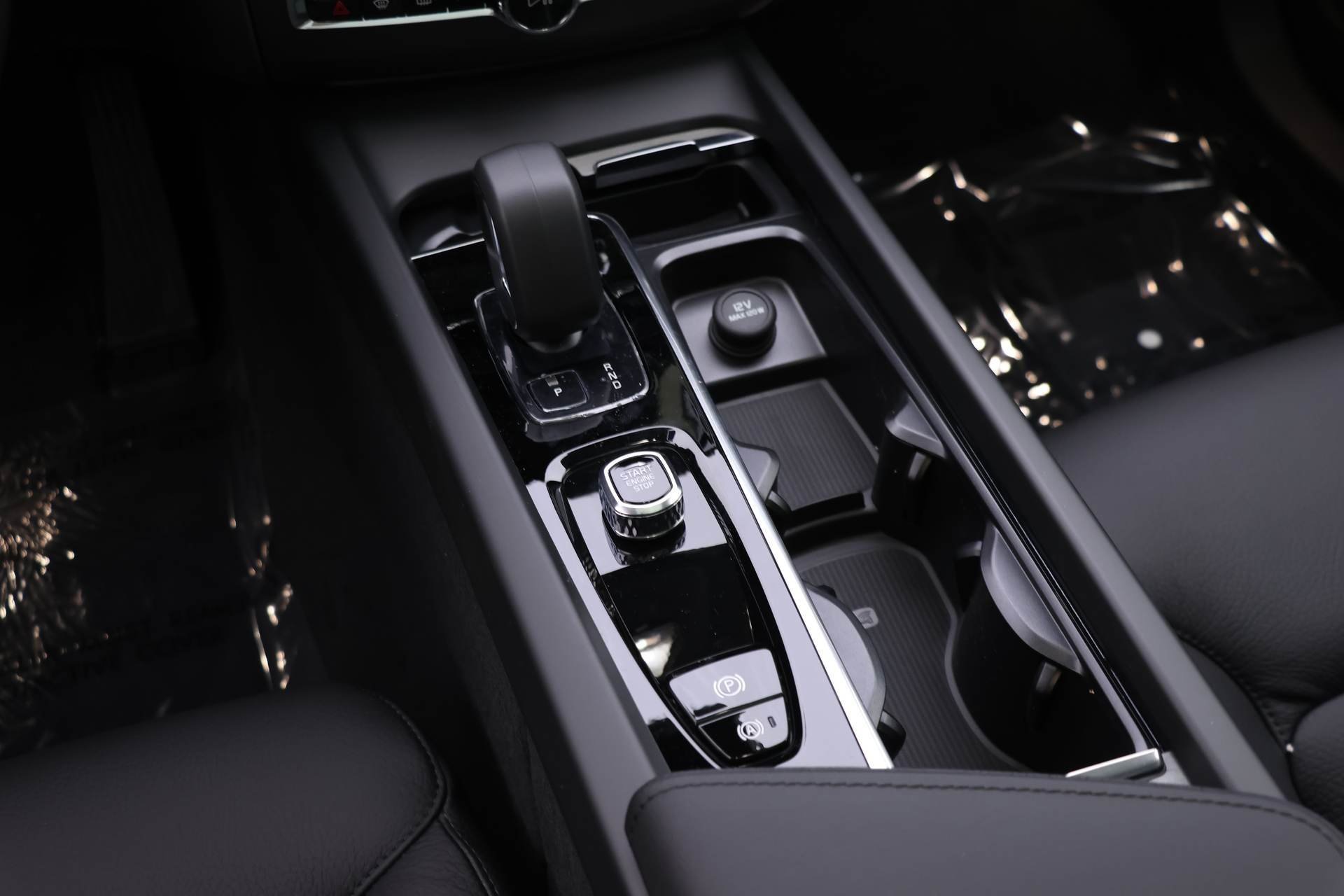 New 2025 Volvo XC60 T8 Plus w/ Protection Package Premier image 12