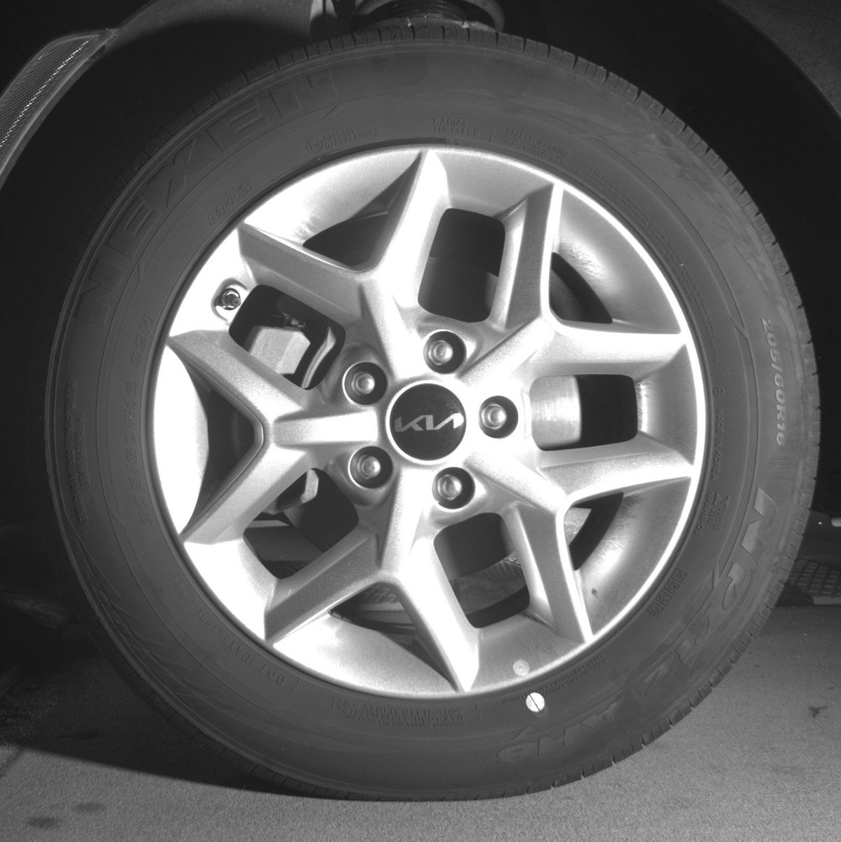 Used 2025 Kia Soul LX w/ LX Technology Package FWD image 12
