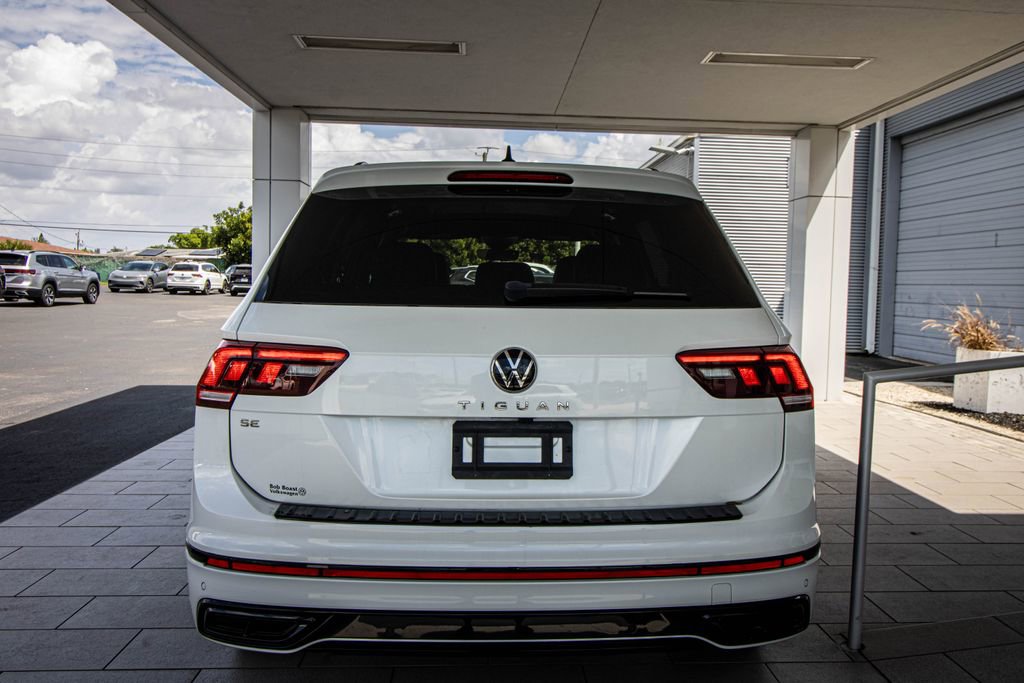 Used 2023 Volkswagen Tiguan SE R-Line image 16