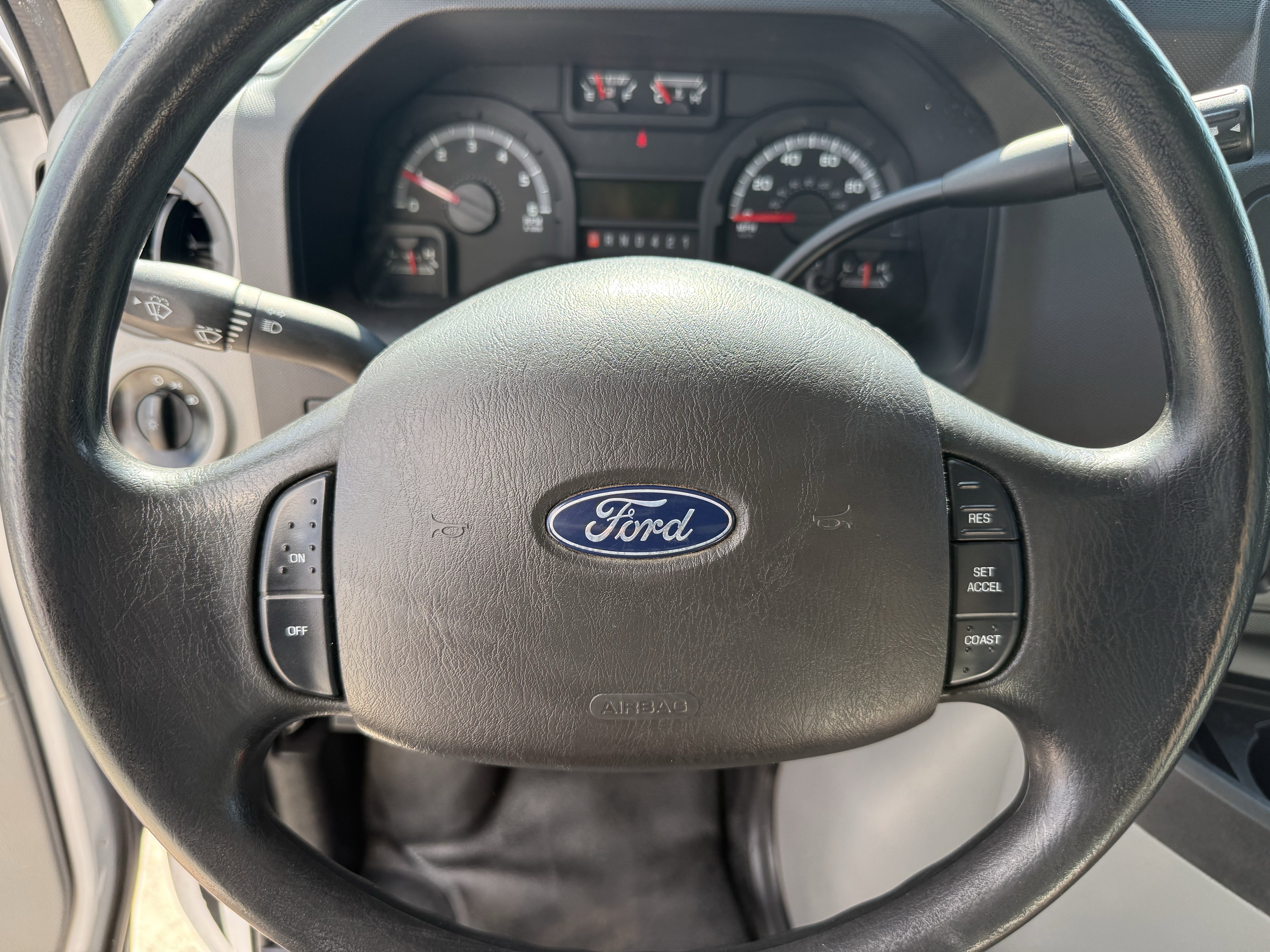 Used 2019 Ford E-350 and Econoline 350 Super Duty w/ Power Windows & Locks Group image 15