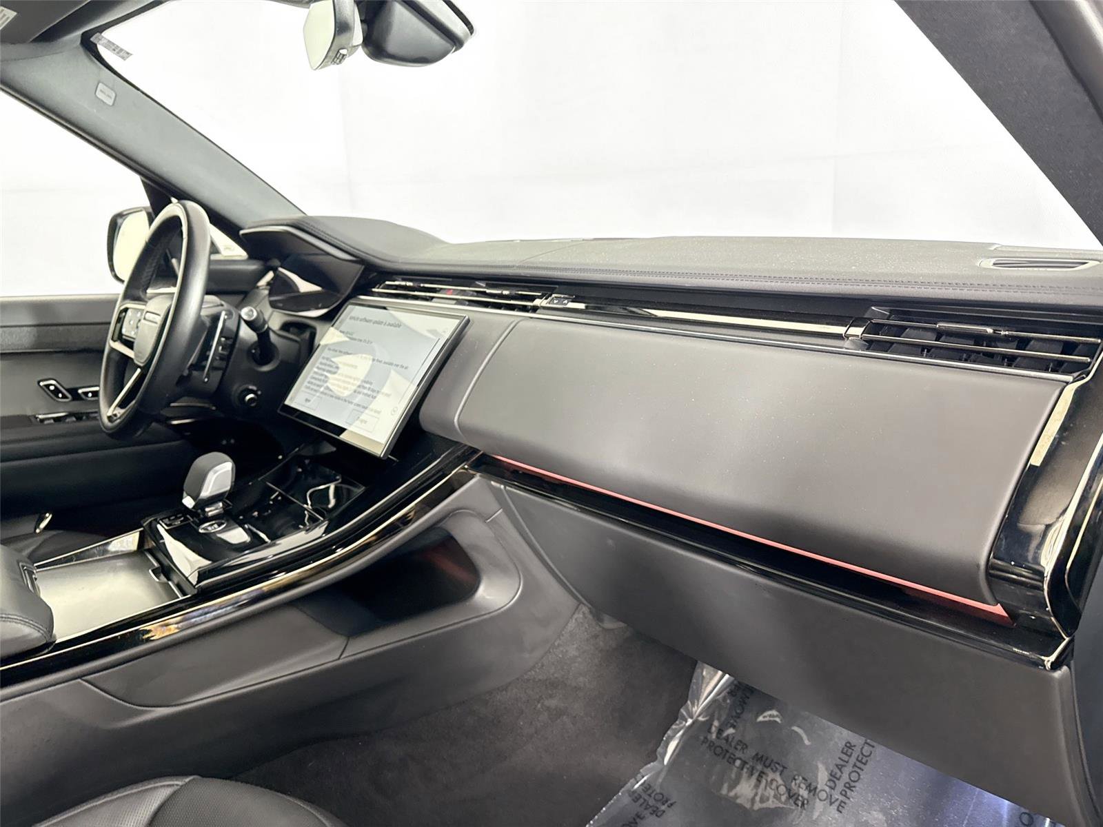 Used 2024 Land Rover Range Rover Sport Dynamic SE image 44