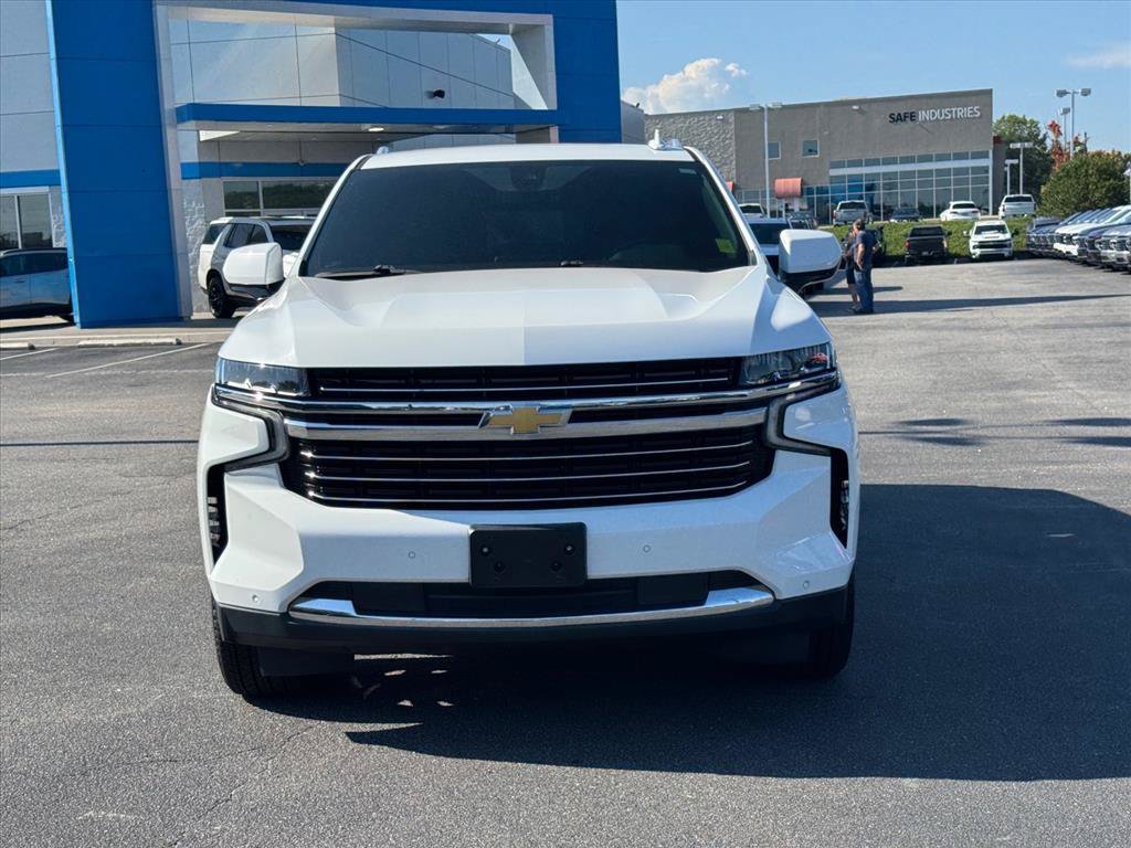Used 2022 Chevrolet Suburban LT AWD/4WD image 8