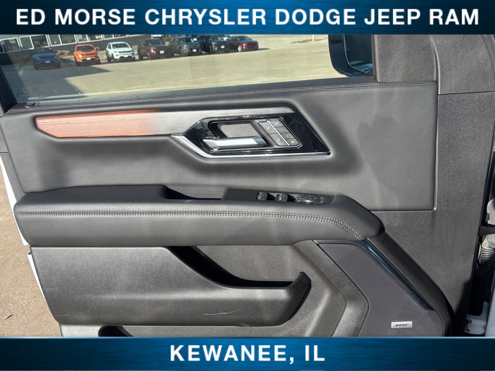 Used 2025 GMC Yukon Denali AWD/4WD image 24