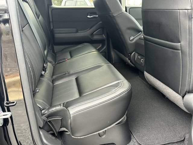 Certified 2024 Nissan Frontier SL w/ Technology Package AWD/4WD image 17