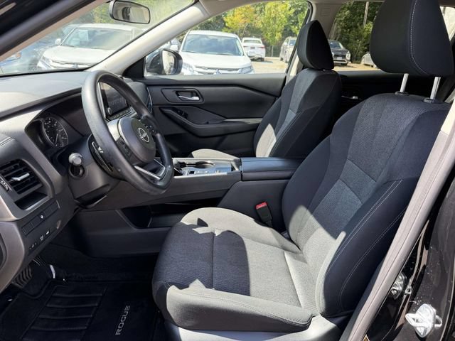 Used 2024 Nissan Rogue SV FWD image 17