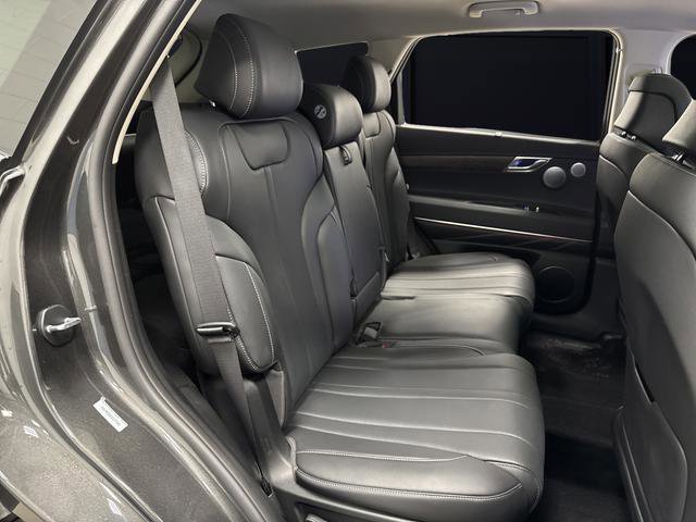 Used 2025 Genesis GV80 2.5T Advanced image 33