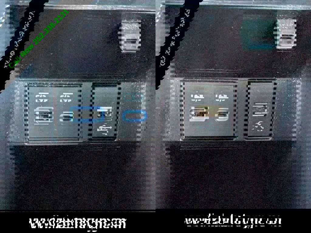 Used 2022 Toyota Avalon XLE image 30