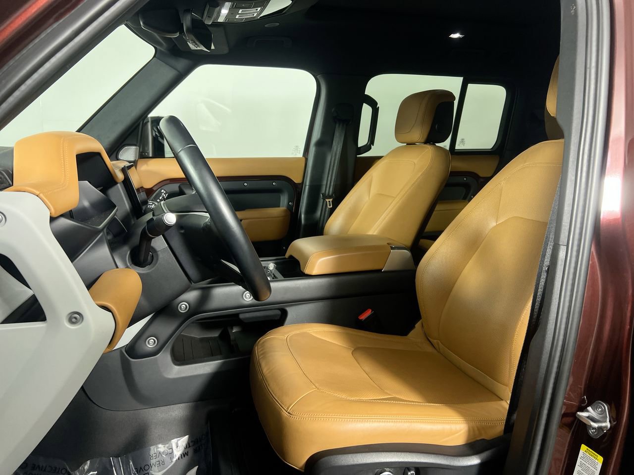 Used 2023 Land Rover Defender 130 SE AWD/4WD image 12