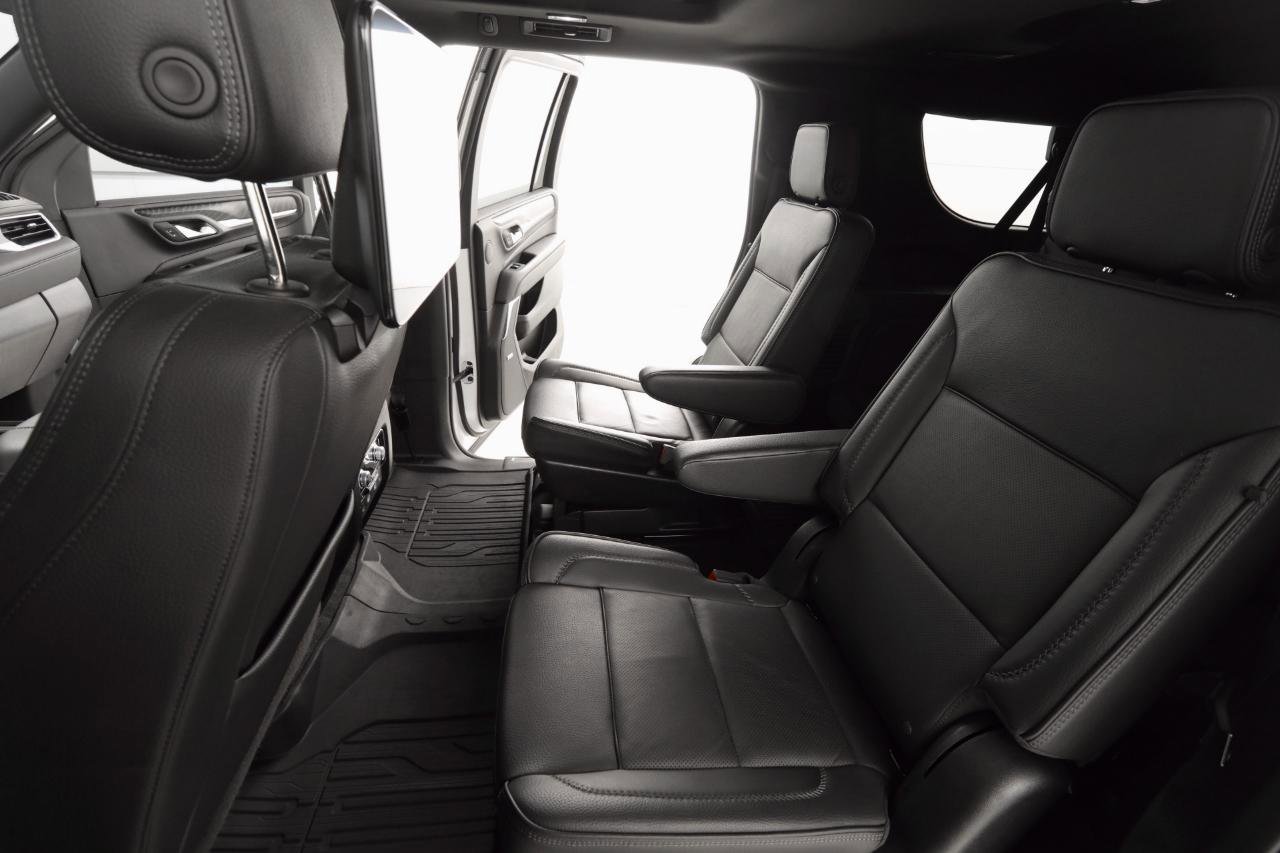 Used 2023 GMC Yukon XL Denali w/ Denali Reserve Package image 31