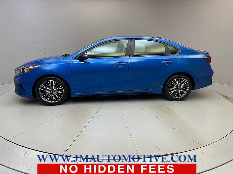 Used 2022 Kia Forte GT-Line w/ GT-Line Technology Package FWD image 2