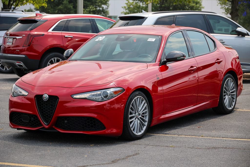 Used 2020 Alfa Romeo Giulia w/ Quick Order Package 22K Sport RWD image 9