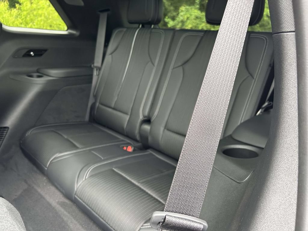New 2027 Cadillac Vistiq Sport AWD/4WD image 12