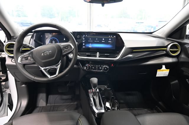 New 2026 Chevrolet Trax ACTIV w/ Sunroof Package FWD image 12
