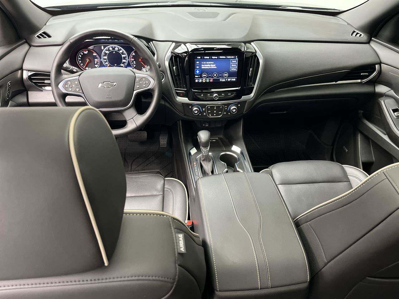 Certified 2022 Chevrolet Traverse Premier w/ Redline Edition AWD/4WD image 4