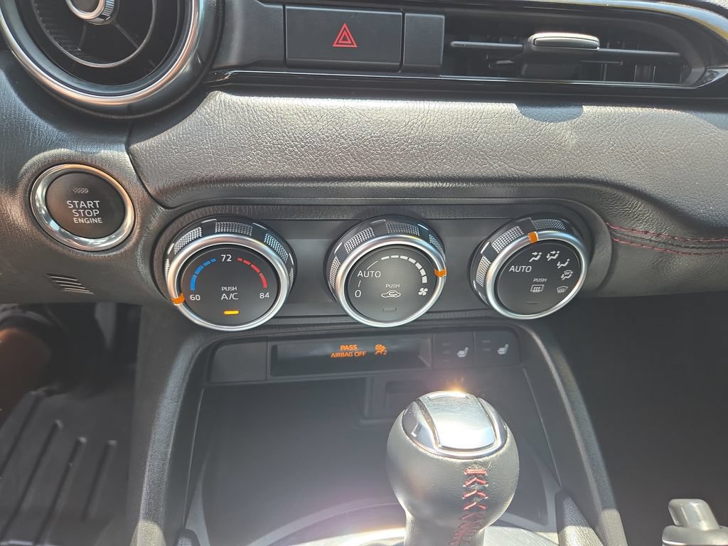 Used 2016 MAZDA MX-5 Miata Grand Touring RWD image 17