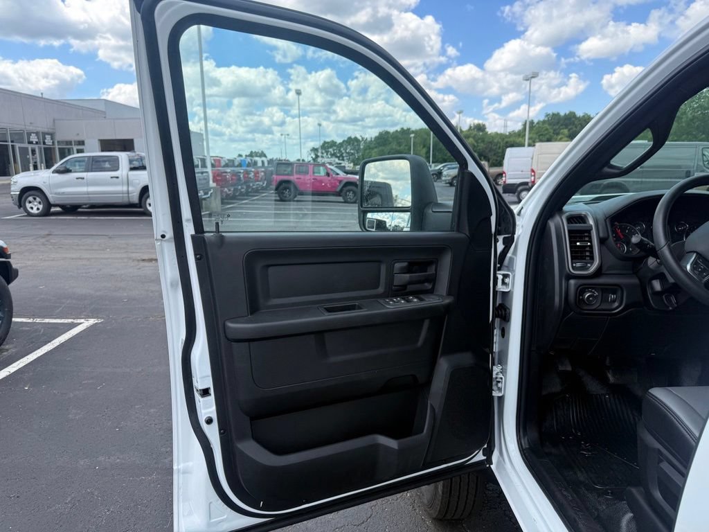 New 2026 RAM 5500 Tradesman w/ Chrome Appearance Group AWD/4WD image 16