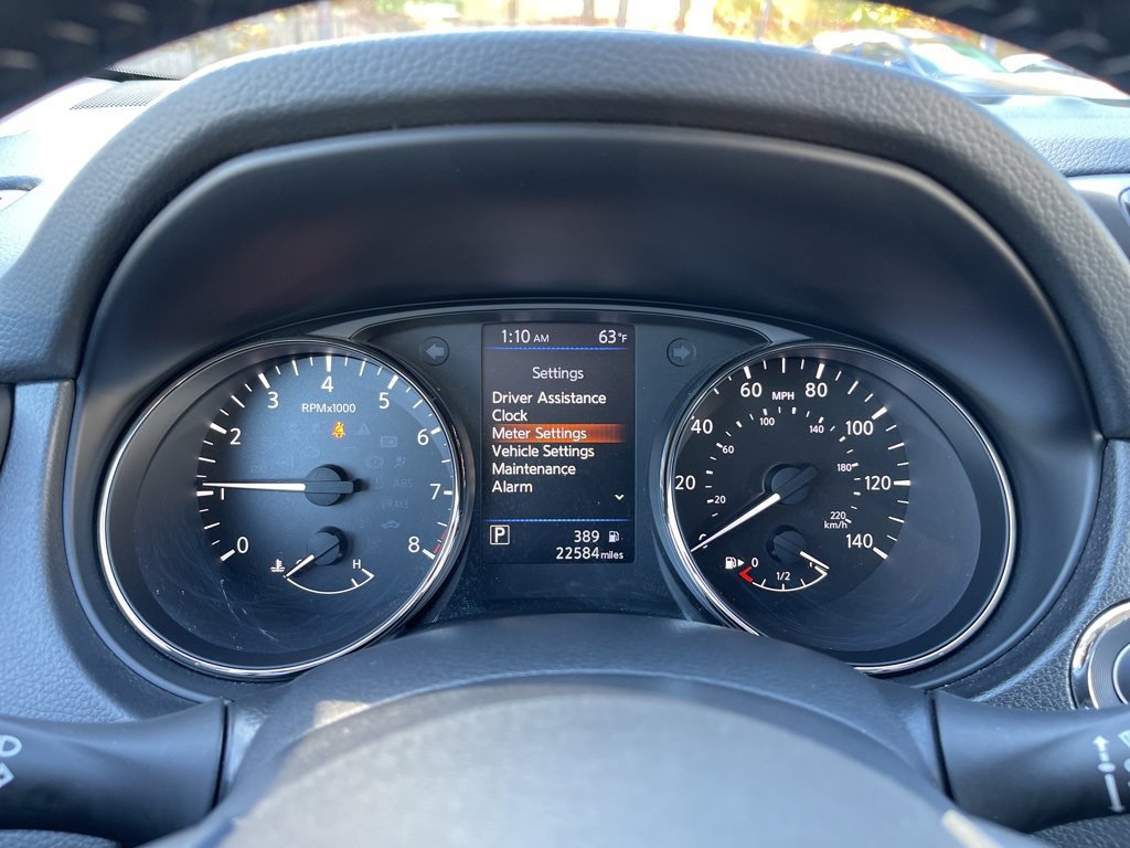 Used 2022 Nissan Rogue Sport SV w/ Technology Package image 9