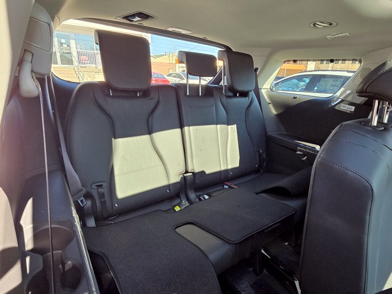 New 2027 Kia Carnival SX w/ Dark Edition Package FWD image 19