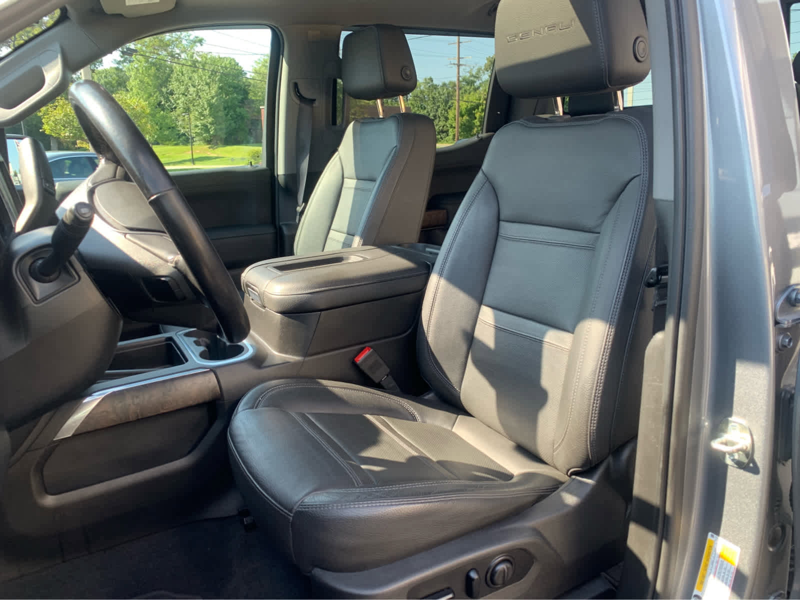 Used 2020 GMC Sierra 1500 Denali w/ Denali Ultimate Package image 11