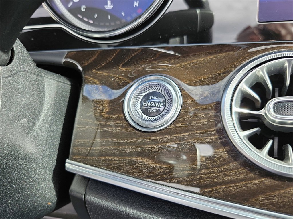 Used 2019 Mercedes-Benz E 450 4MATIC Cabriolet image 24