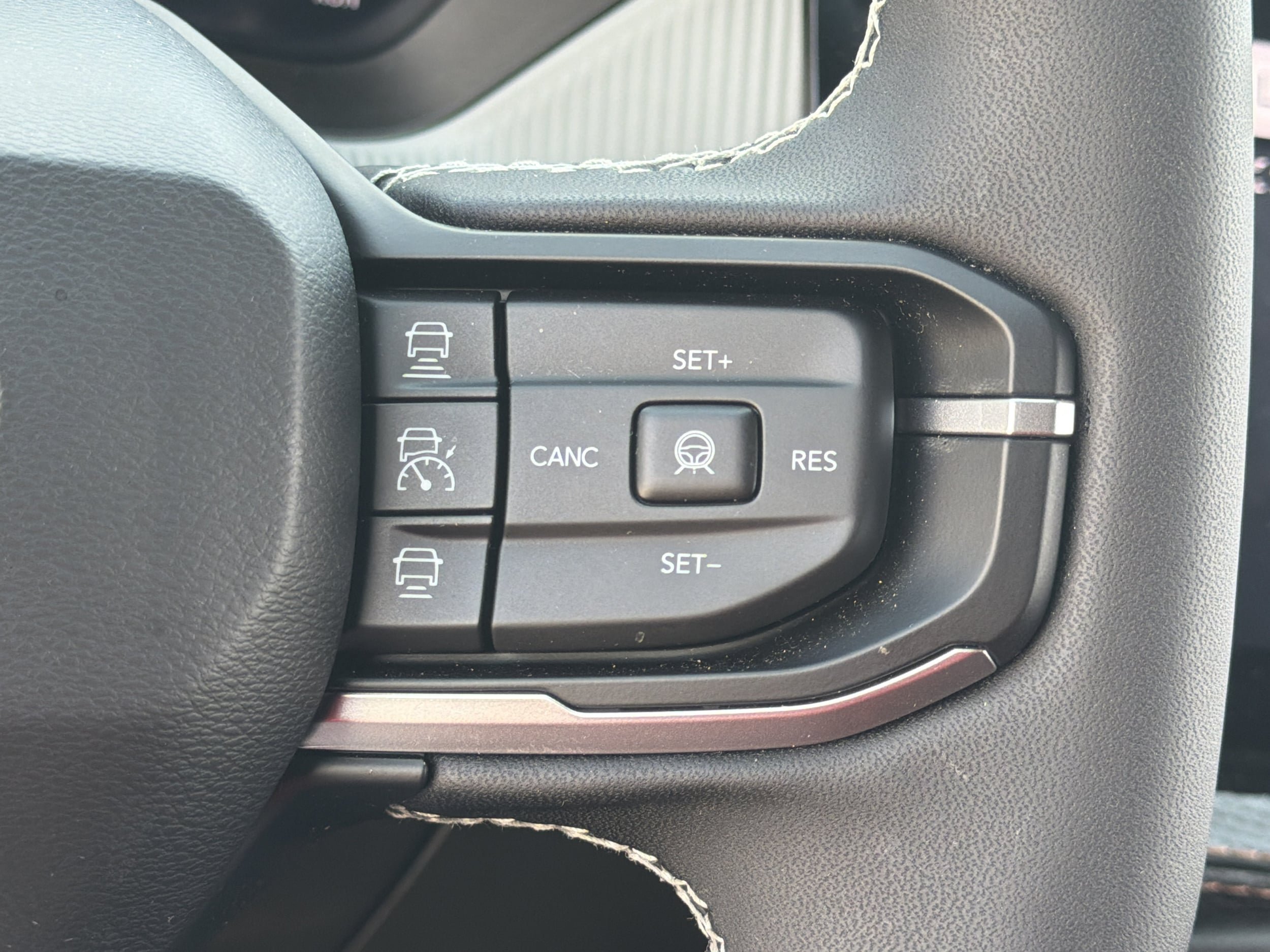 Used 2026 Jeep Cherokee Limited AWD/4WD image 13
