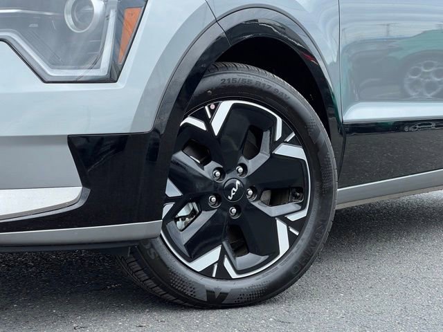 Certified 2025 Kia Niro Wind w/ Wind Preserve Package FWD image 2
