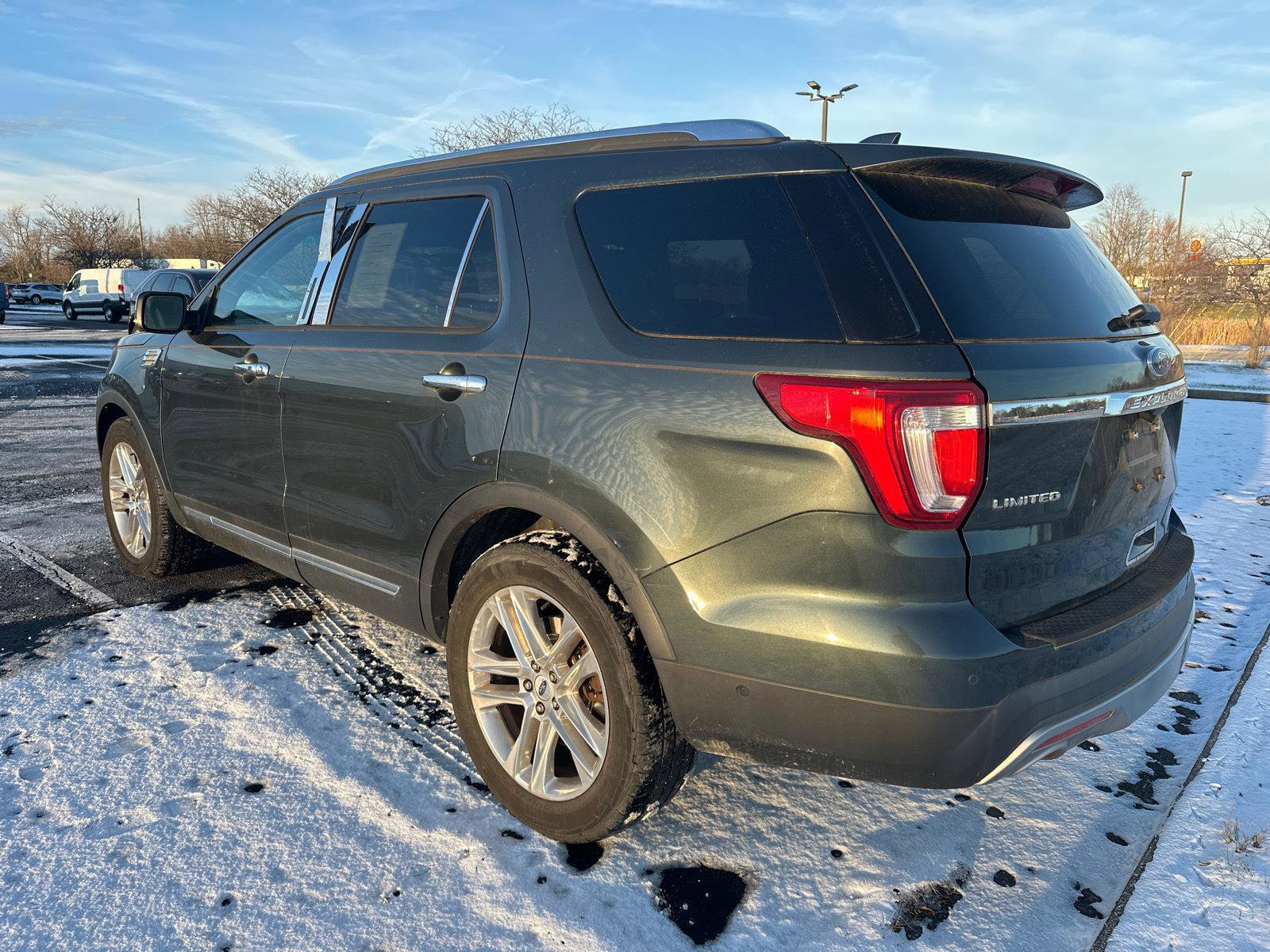 Used 2016 Ford Explorer Limited w/ Equipment Group 301A image 3