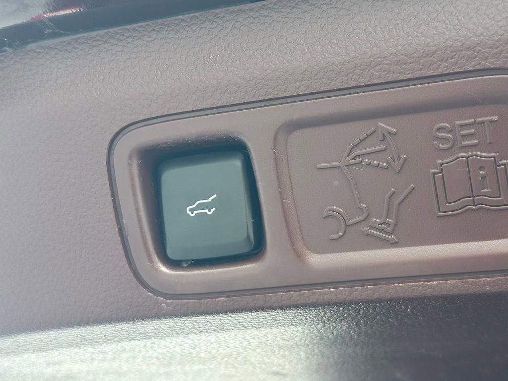 Used 2018 Lincoln Navigator Black Label AWD/4WD image 14