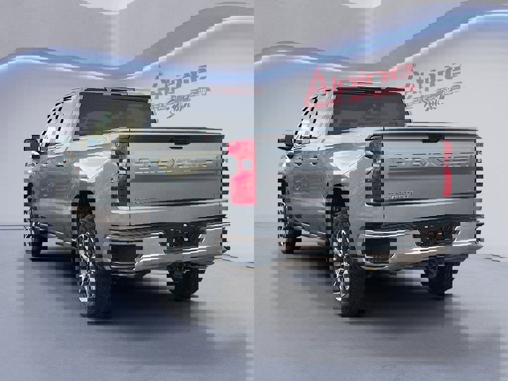 Used 2023 Chevrolet Silverado 1500 LT AWD/4WD image 3