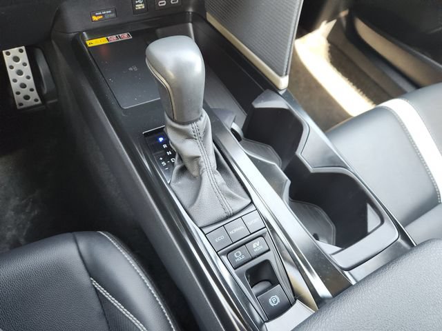 Used 2025 Toyota Camry SE FWD image 18