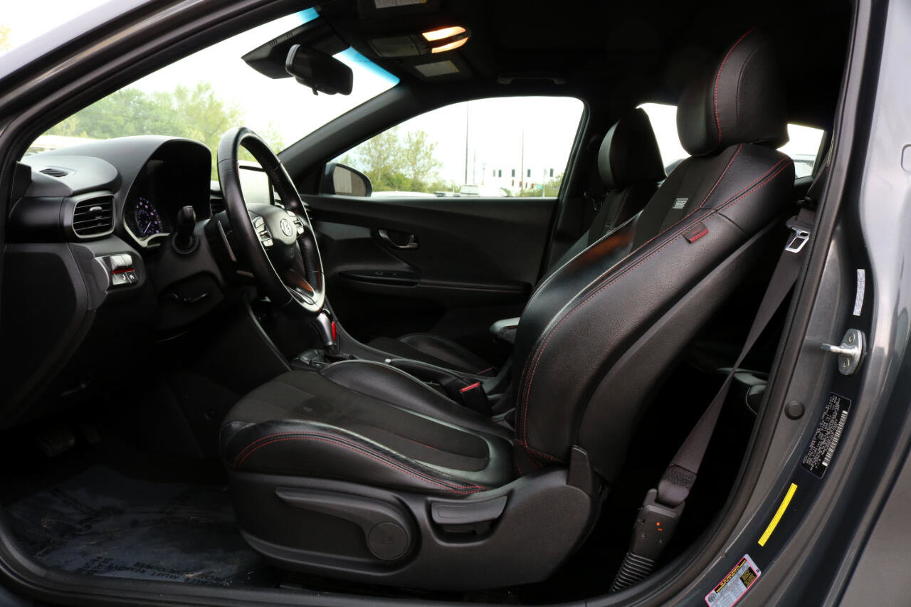 Used 2020 Hyundai Veloster 2.0 Premium image 18