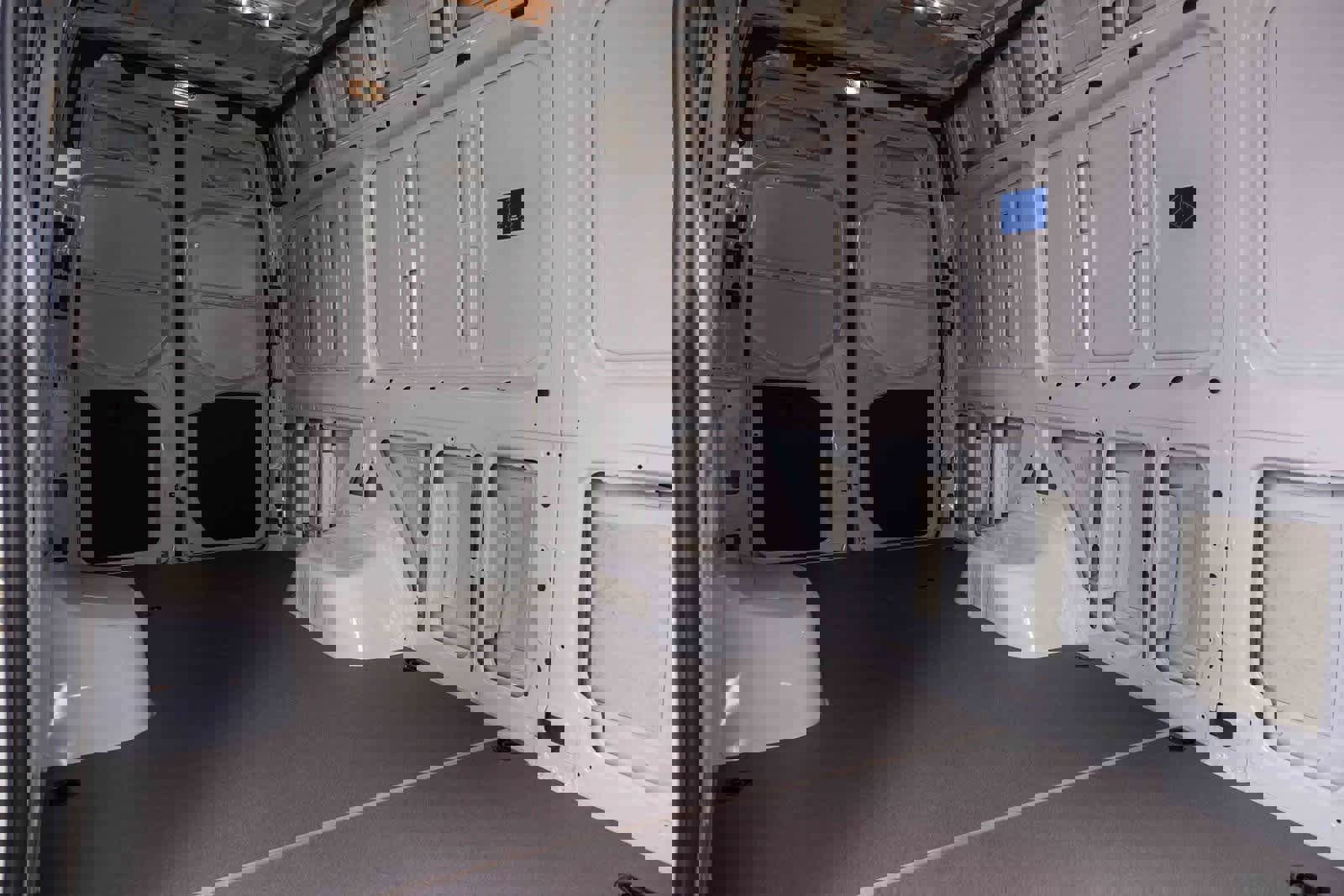 Used 2025 Mercedes-Benz Sprinter 3500 image 18