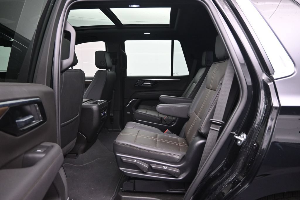 Used 2025 Chevrolet Tahoe High Country AWD/4WD image 26