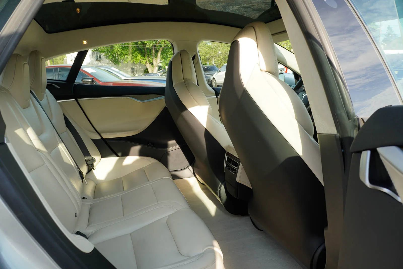 Used 2017 Tesla Model S 100D AWD/4WD image 37