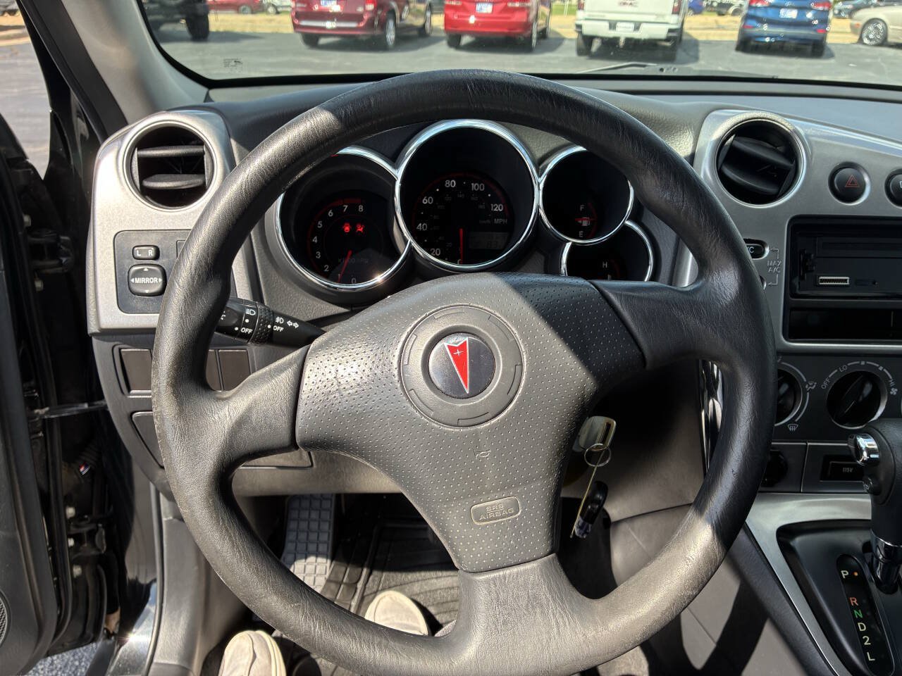 Used 2007 Pontiac Vibe w/ Sun And Sound Package FWD image 12