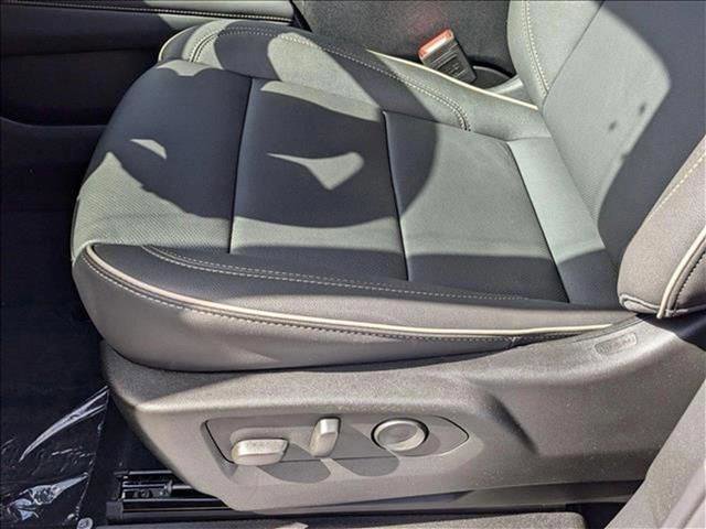 New 2025 Chevrolet Suburban Premier image 4