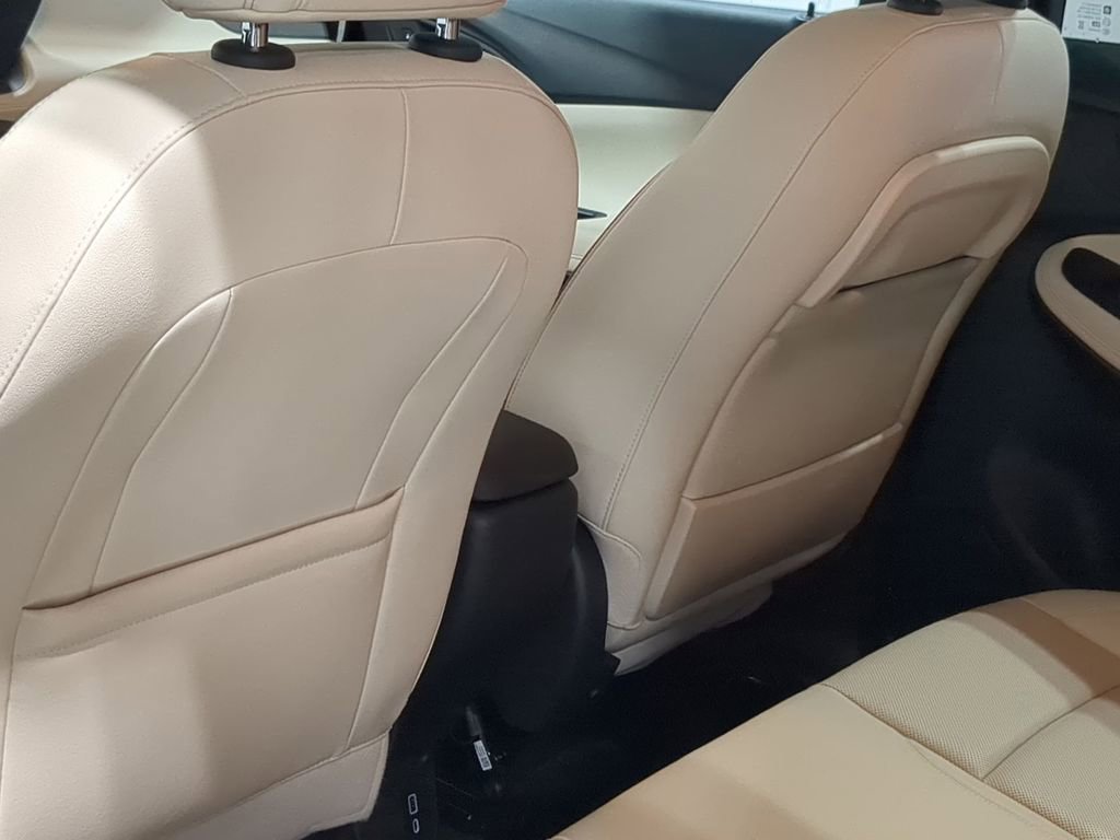 Used 2024 Buick Encore GX Avenir w/ Avenir Convenience Package image 18