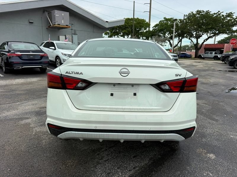 Used 2024 Nissan Altima 2.5 SV FWD image 6